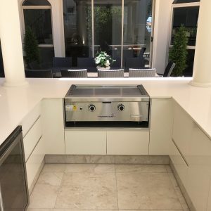 Traditional Teppanyaki BBQ - Outdoor Kitchen