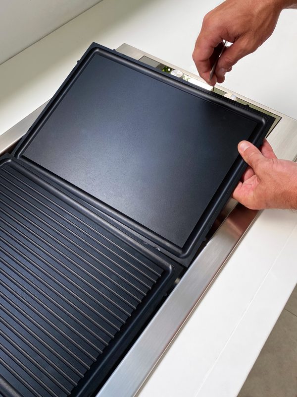 Epicure Electric Built-In BBQ, Interchangeable Removable Plates