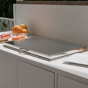 Infinity Teppanyaki 600 BBQ – Closed Flat Lid Hinging