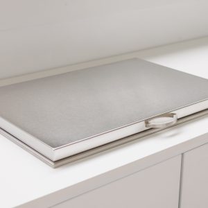 Infinity Teppanyaki 600 BBQ – Flat Lid Hinging Closed