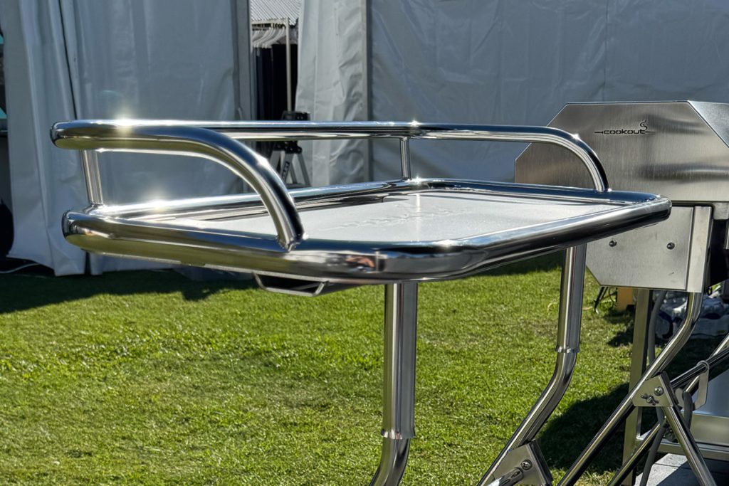 Tubular Bait Board-Side View