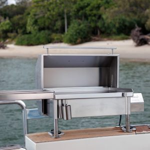 Classic Electric Built-In BBQ-Boat BBQ Mounted in Transom