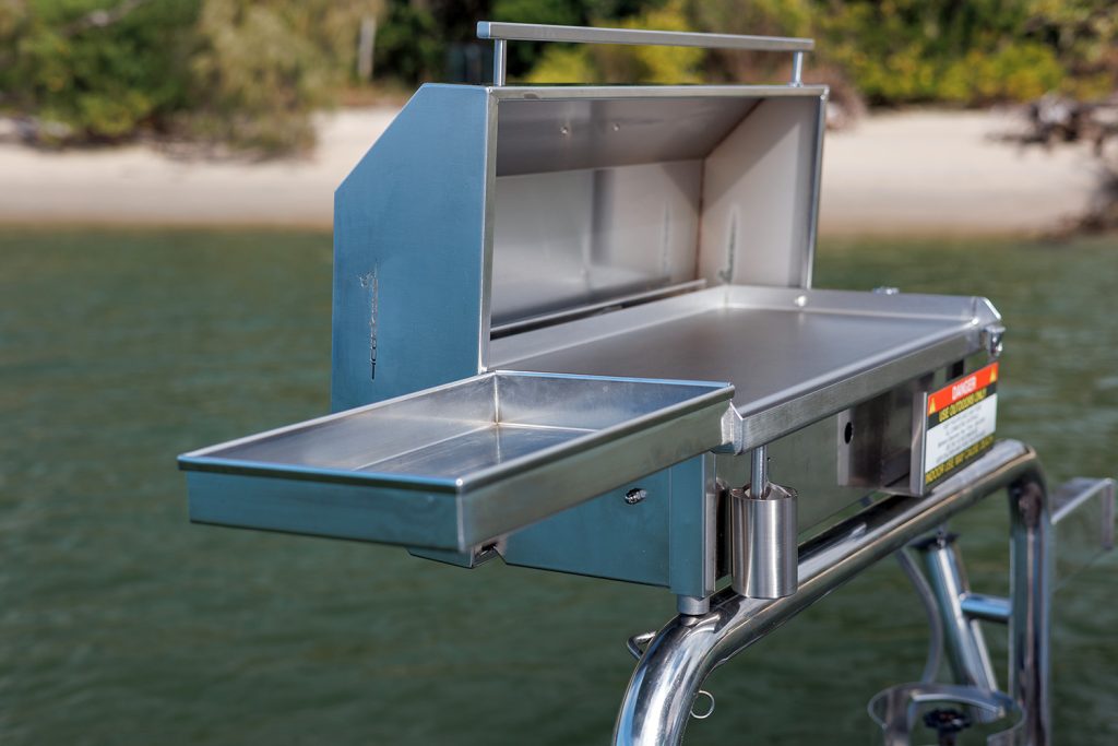 Deluxe Gas Portable BBQ-Boat Stern Rail with Side Utensil Tray