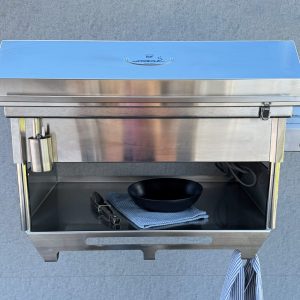 Sovereign Electric Portable BBQ-Mounted on Balcony Bracket
