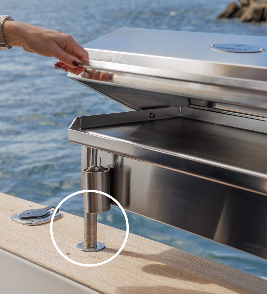 Flush Deck Mounts - Powerboat BBQ Mount